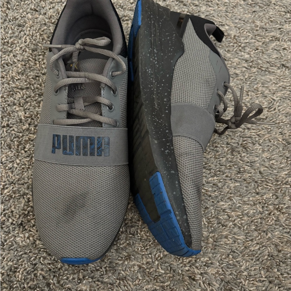 Puma Gray and Blue Sneakers Sleek Design
